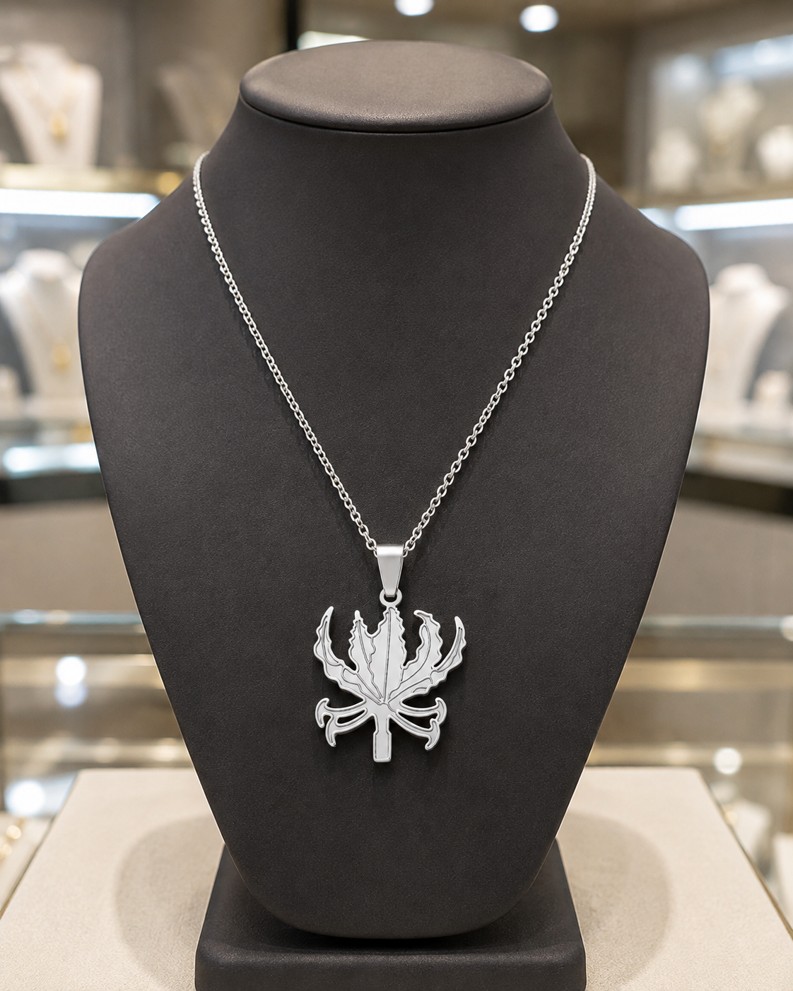 Karthigai flower pendant and chain (Gloriosa lily)silver கார்த்திகை பூ சங்கிலி மற்றும் pendant சில்வர்